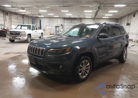2019 Jeep Cherokee Latitude Plus 4X4 from USA, damaged, VIN 1C4PJMLB4KD462220